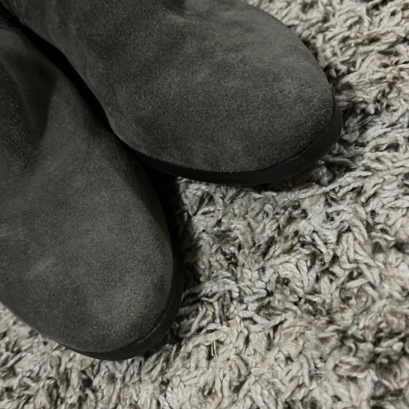 Vince Camuto Womens Wide Calf Gray Karinda Suede
OTK Block Heel Boots Size 7 - Picture 6 of 9